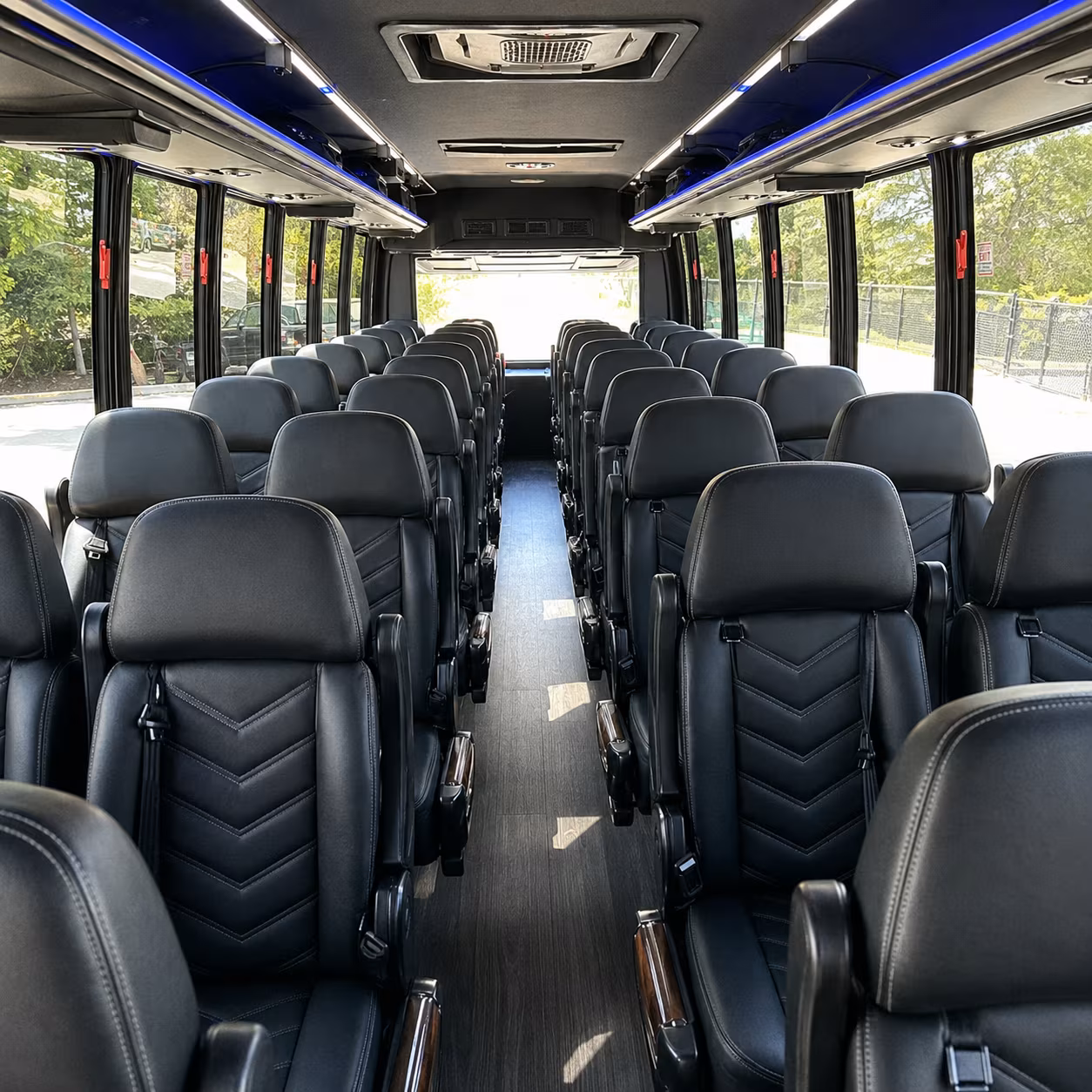book a wine tour bus rental for corporate groups in georgetown
