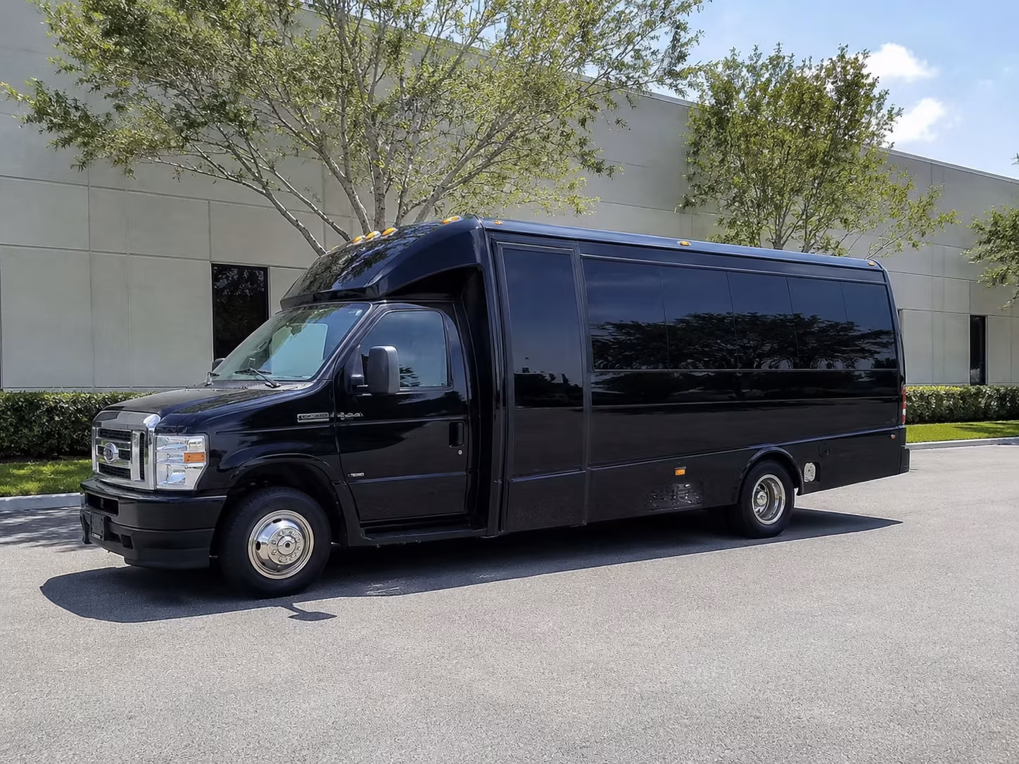bus rentals for music festival weekends near georgetown texas
