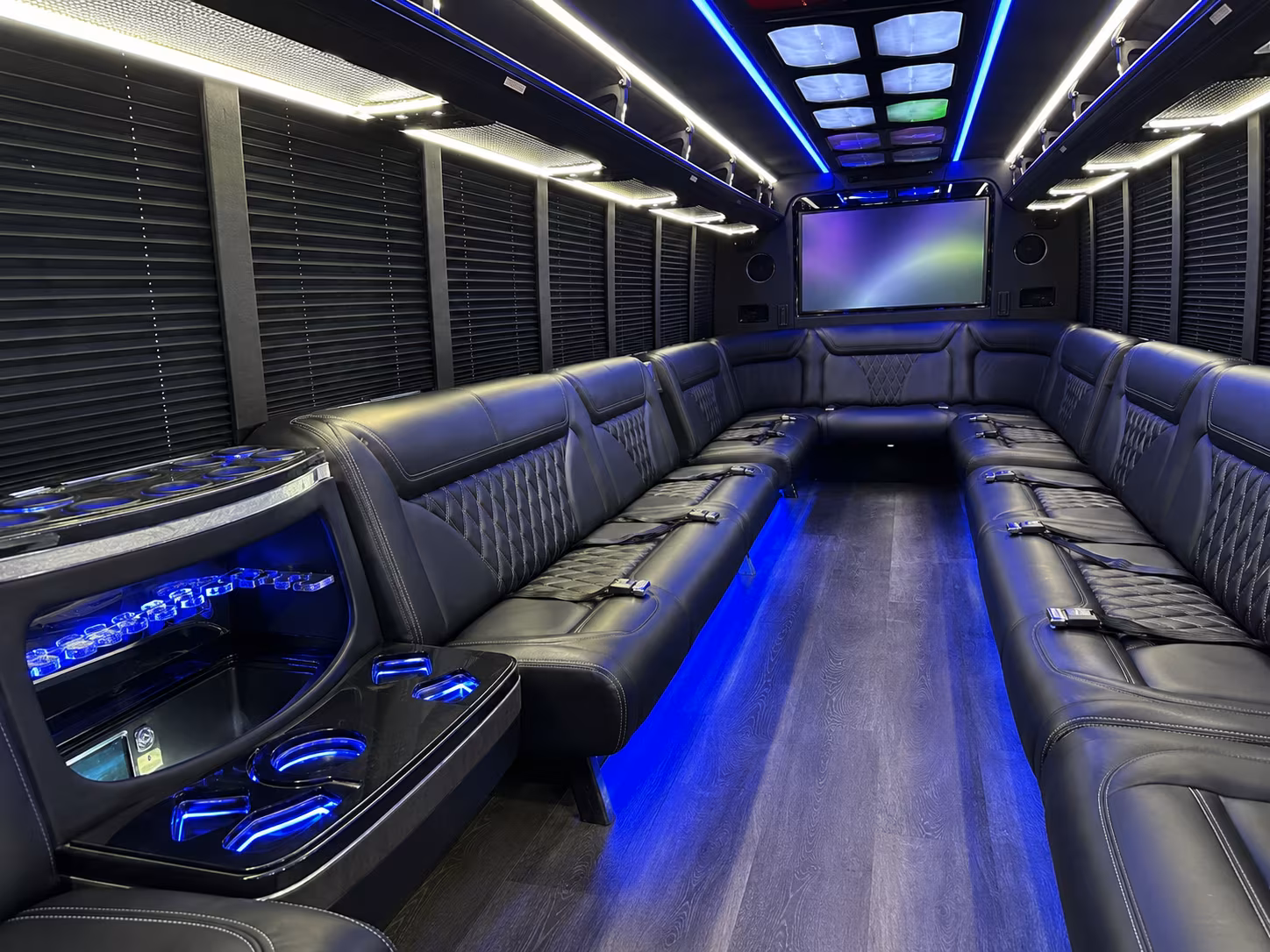 georgetown 20 passenger party bus inside