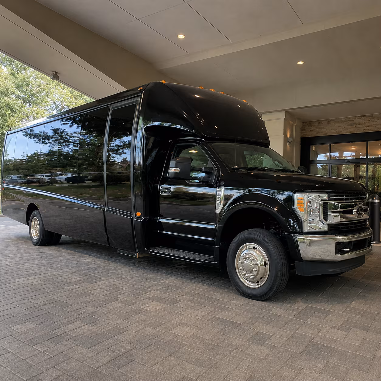minibus rentals for georgetown prom night pre parties and photo stops